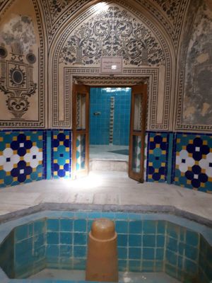 سفر تیم طبیعت گردی مرکز به کاشان ، روستای ابیانه و منظقه کویری: عکس شماره 5 / 12